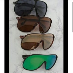 MEN ONE PAIR OF Black and ONE PAIR of Green